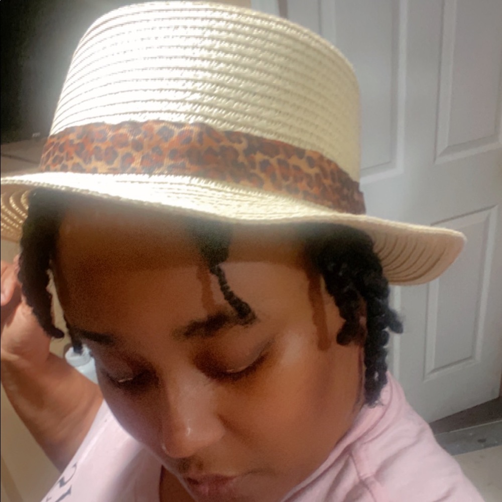Straw hat - Picture 5 of 5